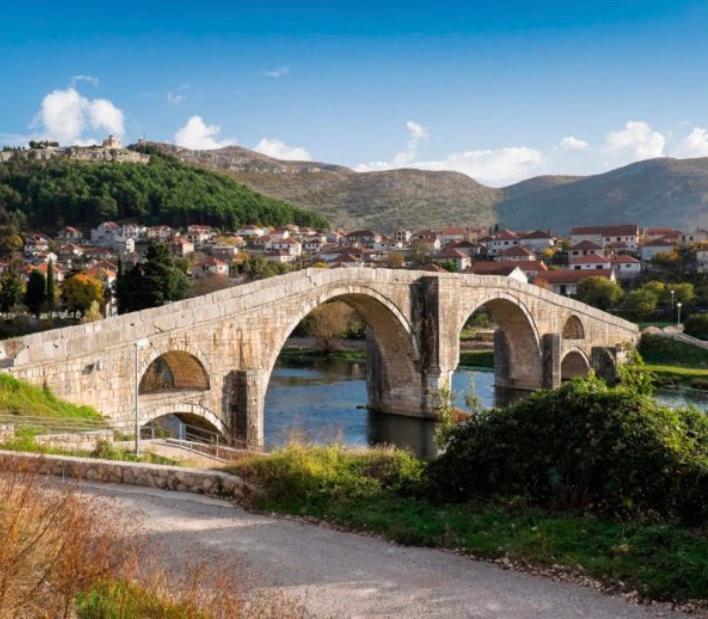 Helios Appartement Trebinje Buitenkant foto